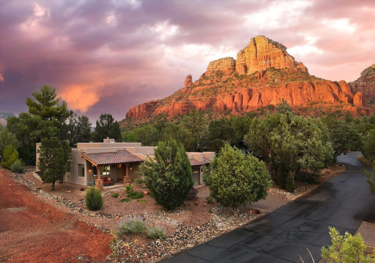 Red Rock Adobe • 360º Views • Walk to Trails! — Sedona, AZ — vacation rental