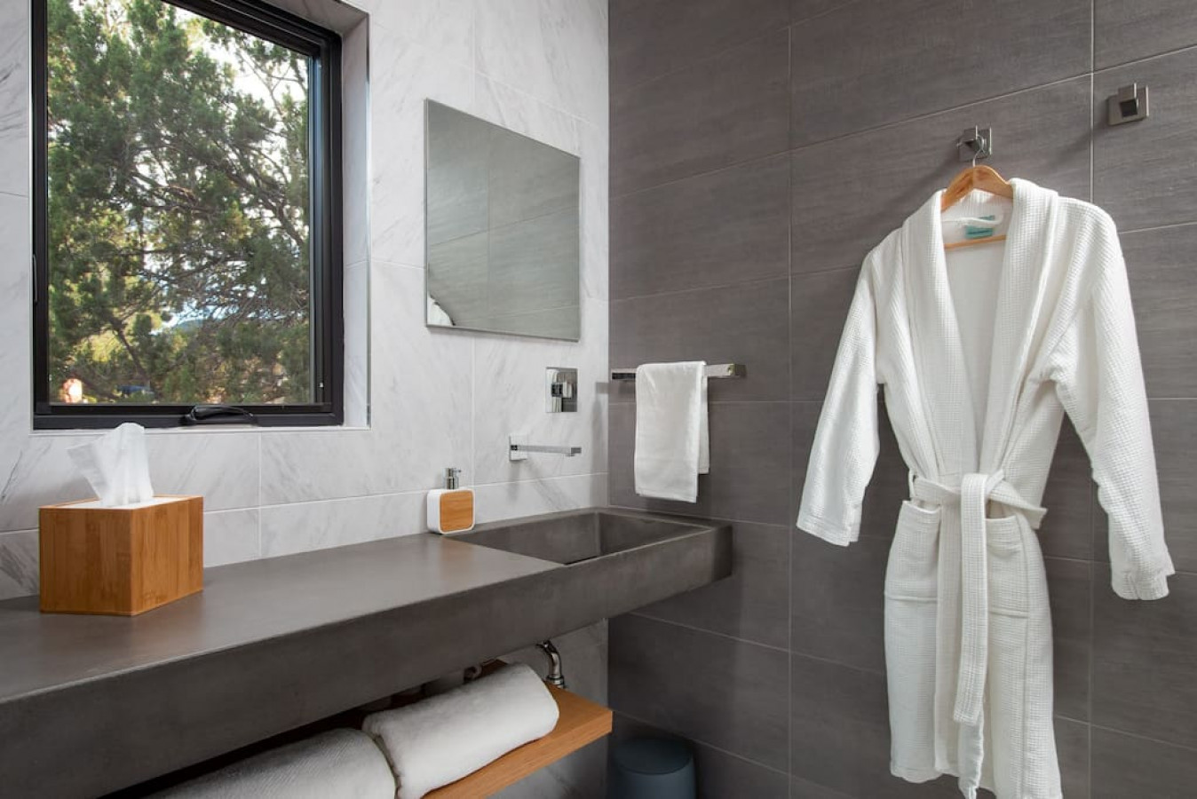 Cayuse Sky Lodge • Luxury Hilltop Couple's Retreat