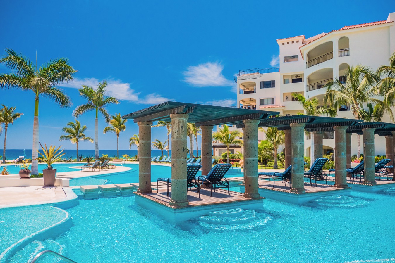 Tortuga_Bay-1280709.jpg