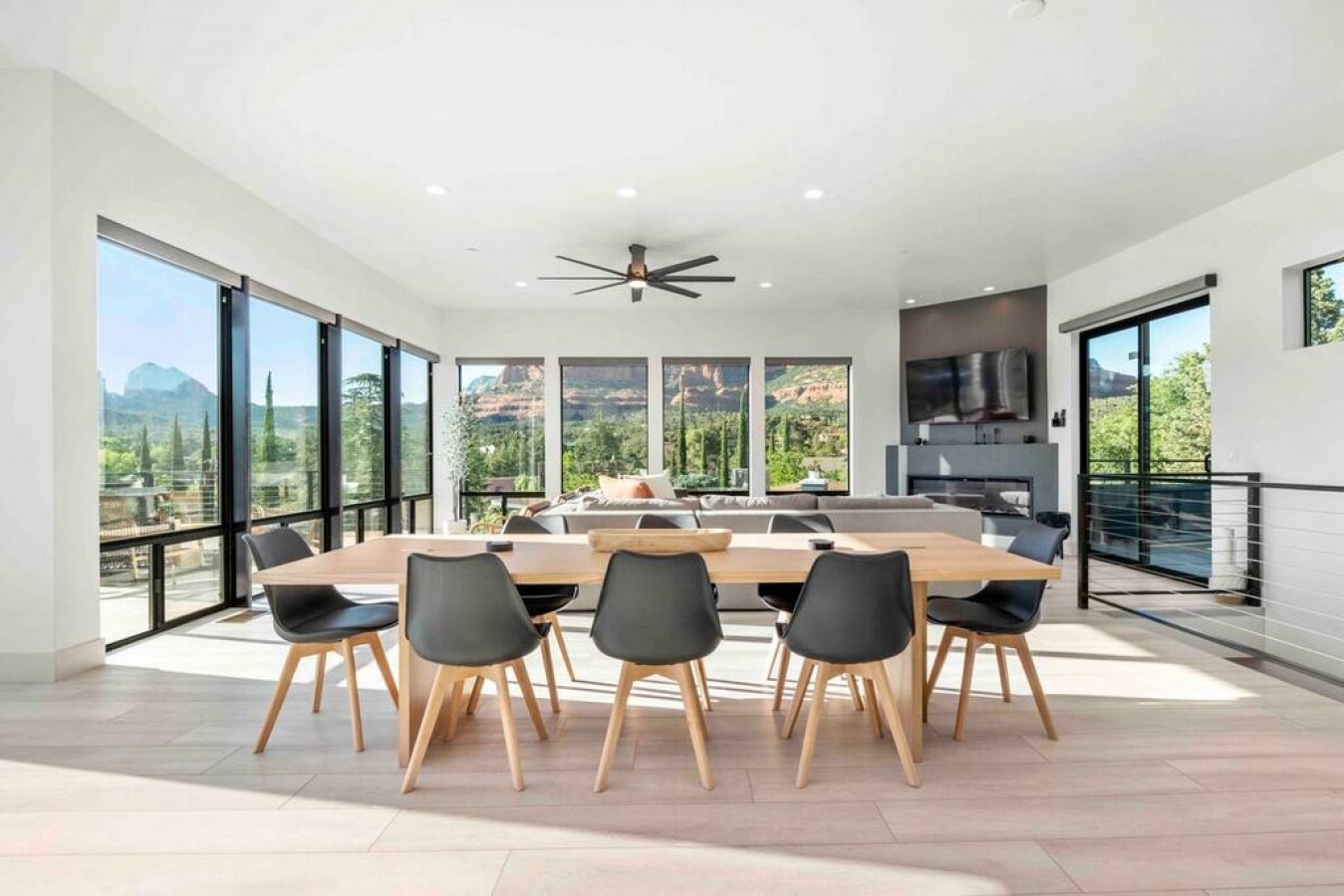 Ultimate uptown home w/ Epic views & Heated Pool/Hottub