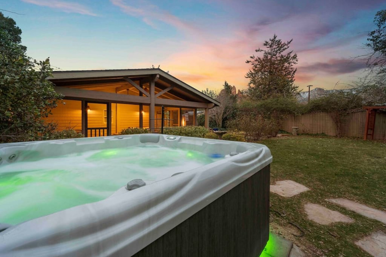 Uptown Luxury Garden home w/ Hot Tub & Fire Pit