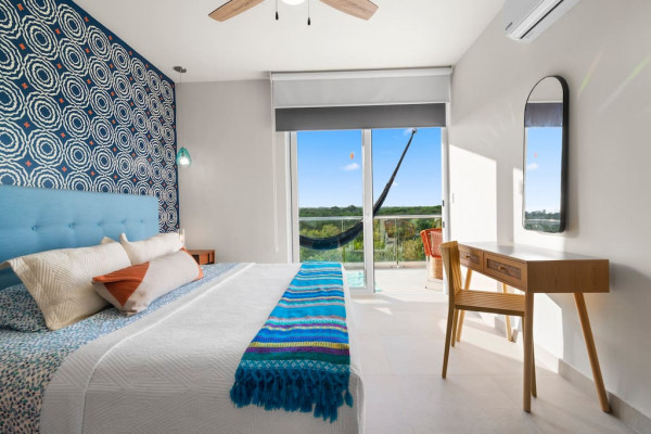 3 bed, 3 bath Jungle & Beach condo w/a/c by Siesta Beach Getaways