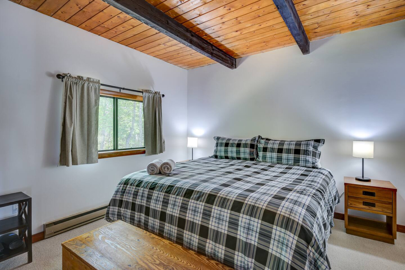 Spacious Retreat Near StoryLand, Ski Mtns & Trails