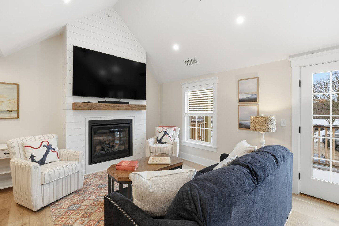 LUX on Main | Downtown | Parking | Sleeps 8, #204