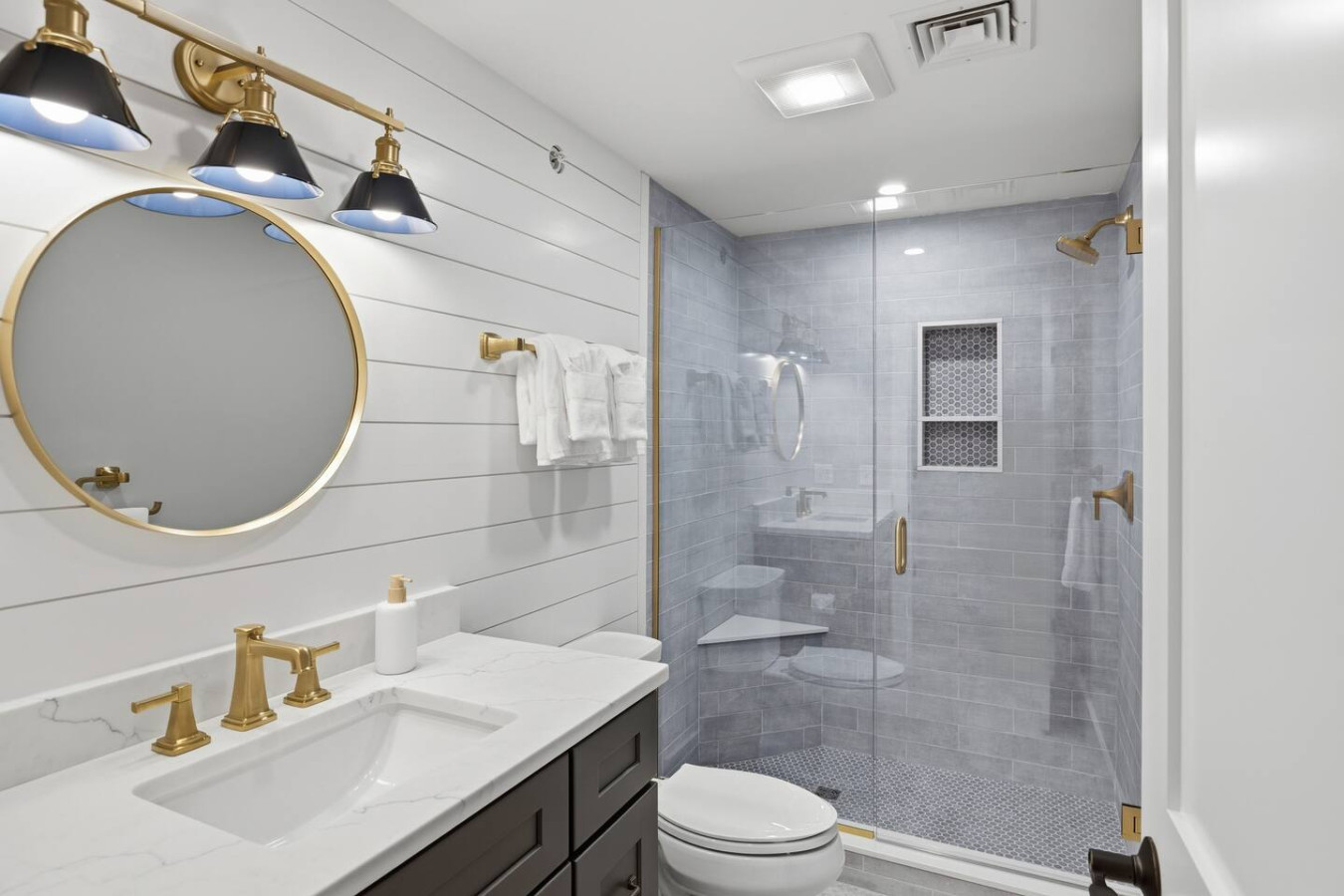 LUX on Main | Downtown | Parking | Sleeps 8, #202