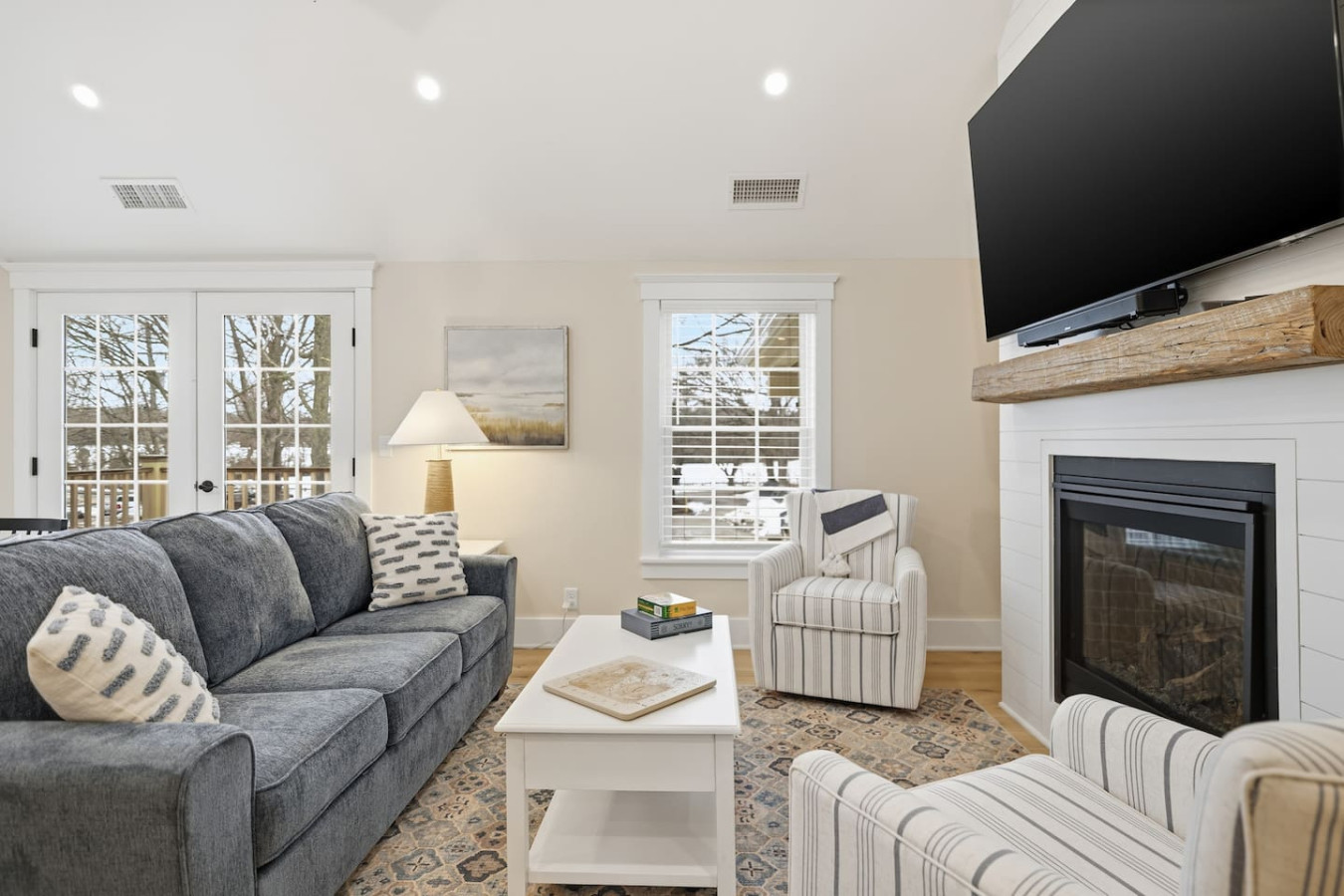 LUX on Main | Downtown | Parking | Sleeps 8, #202