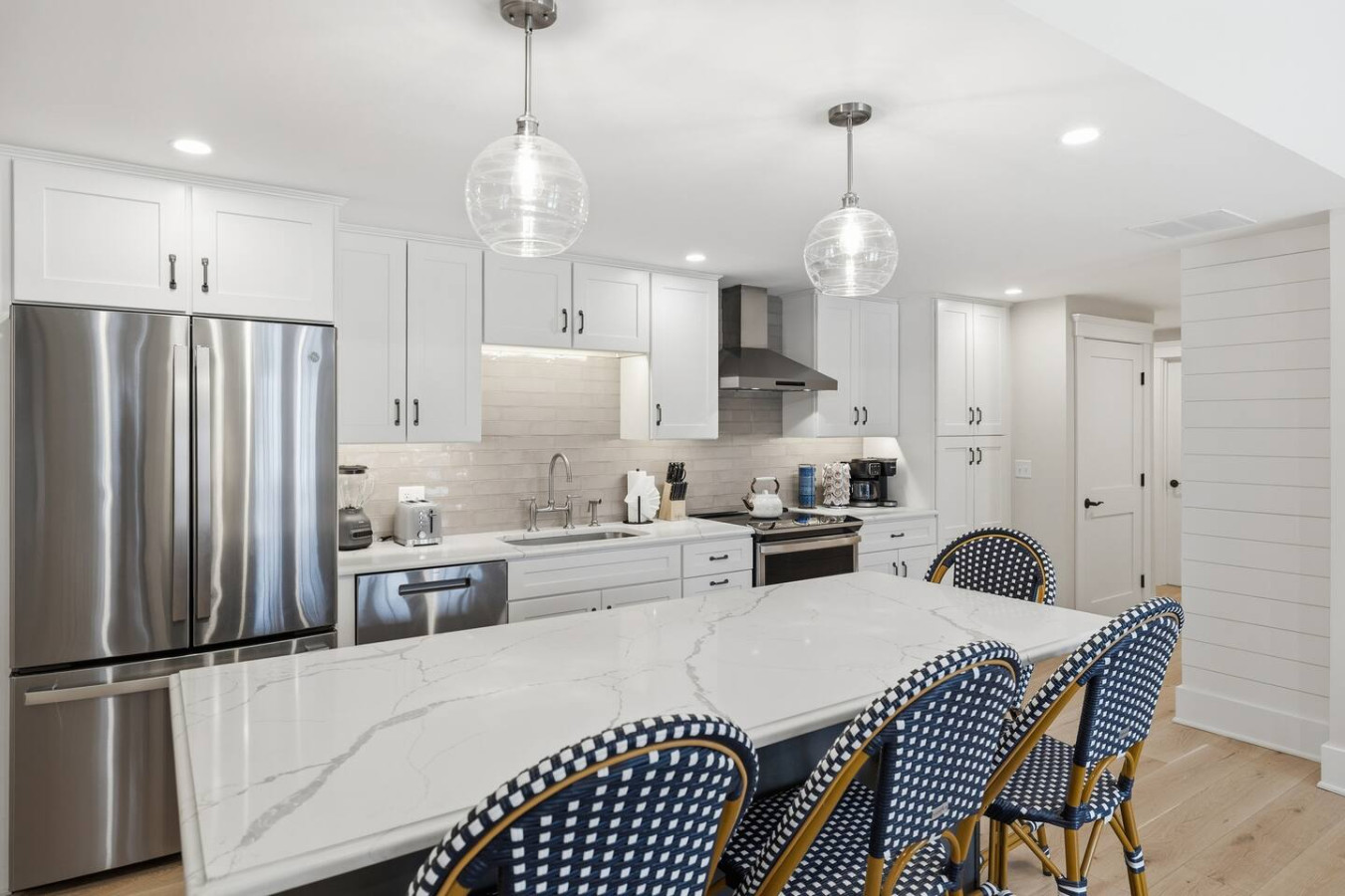 LUX on Main | Downtown | Parking | Sleeps 8, #202