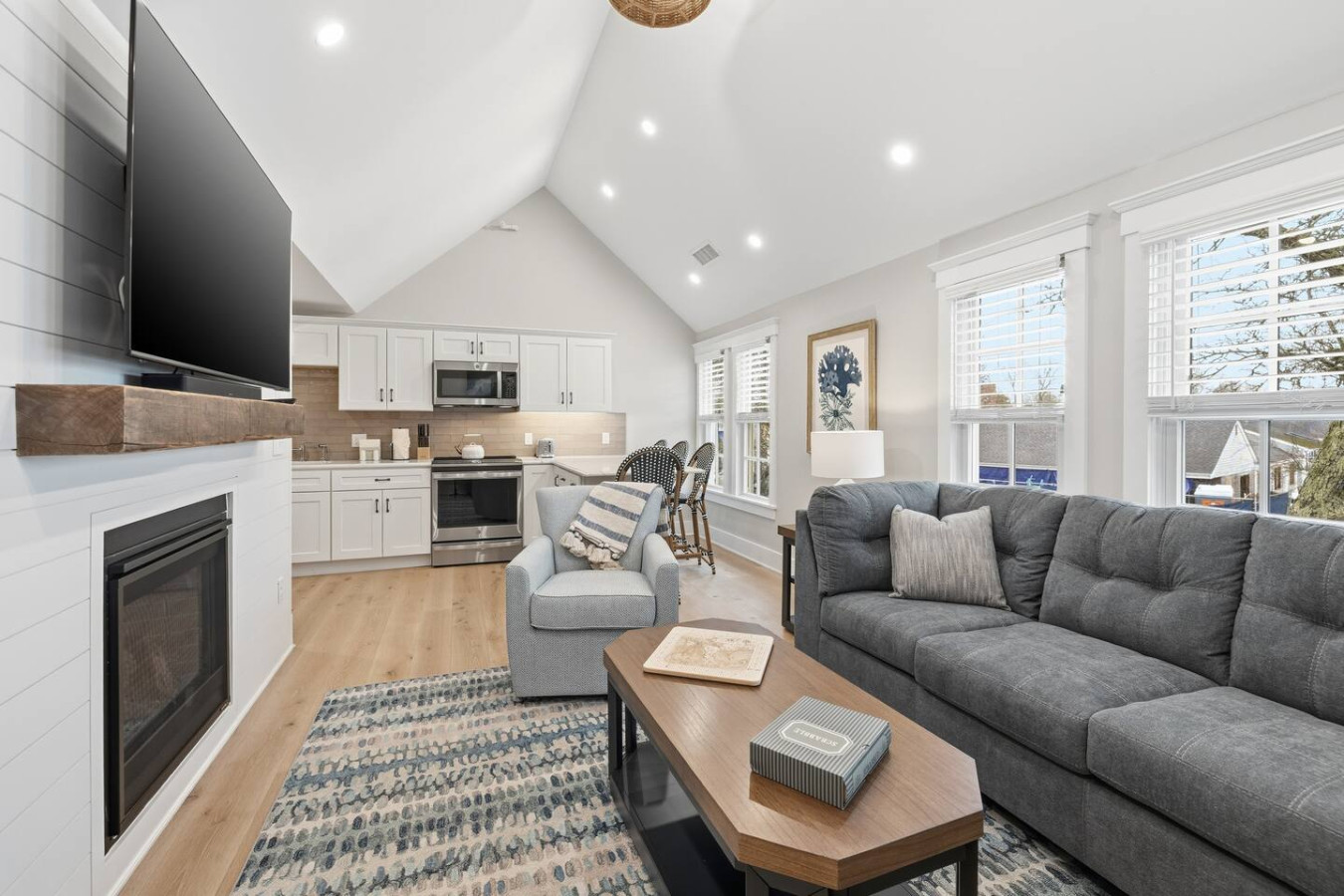 LUX on Main | Downtown | Parking | Sleeps 6, #201