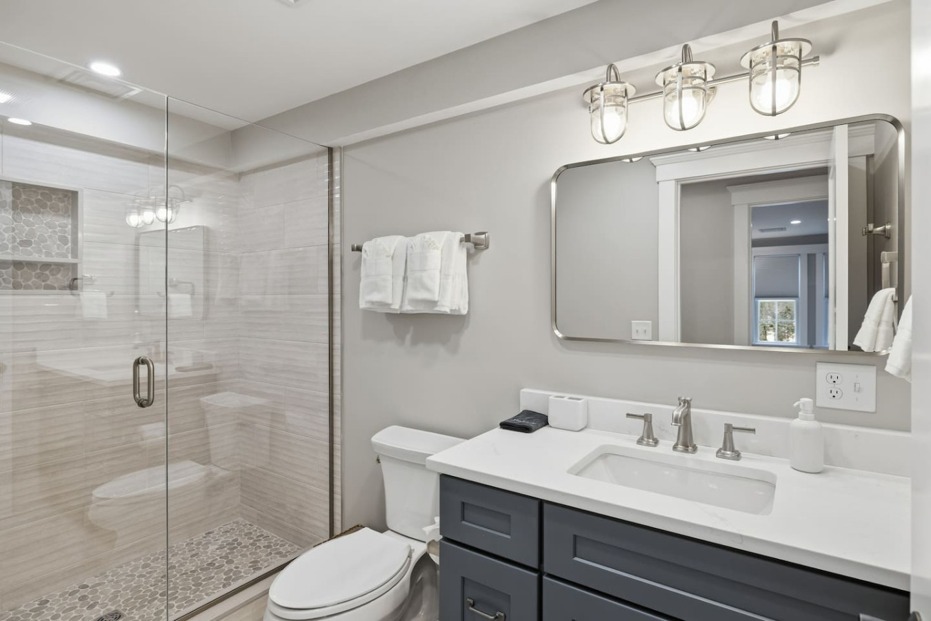LUX on Main | Downtown | Parking | Sleeps 6, #203