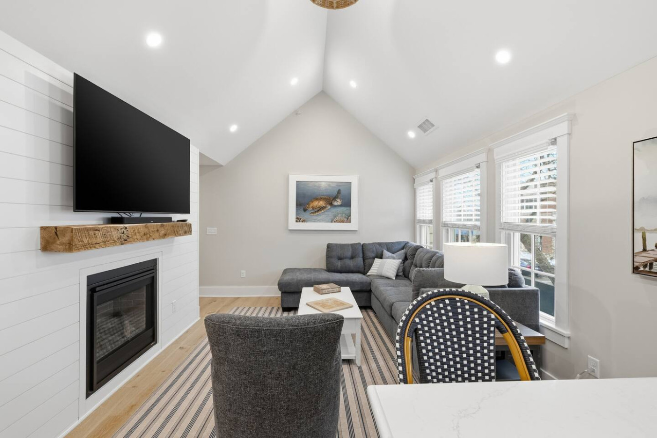 LUX on Main | Downtown | Parking | Sleeps 6, #203