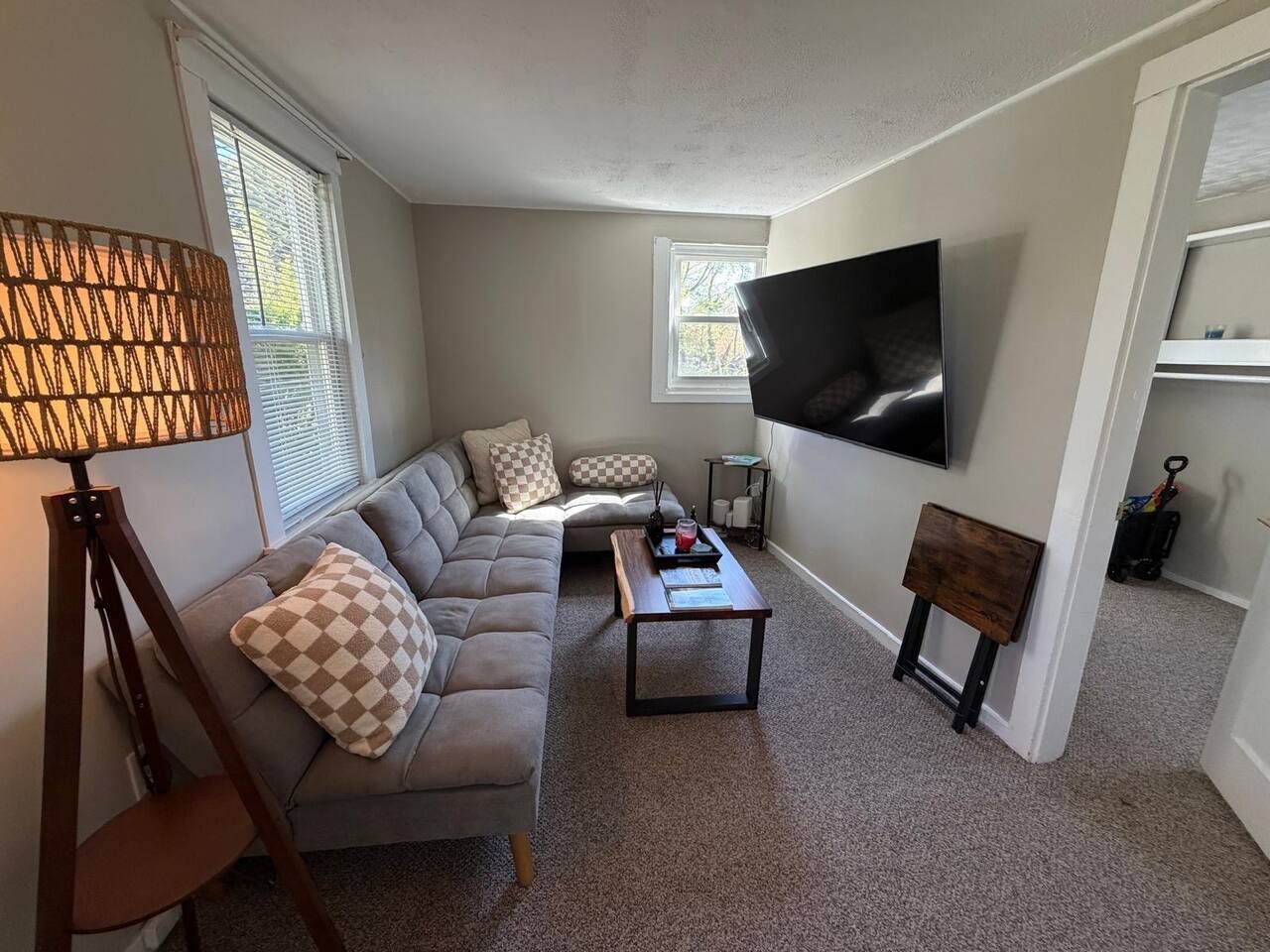 Charming Guesthouse | Walk to Beach | Downtown