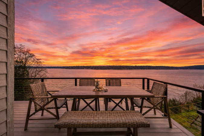 Brownsville Bay Lookout - Spacious 4 Bedroom Home!