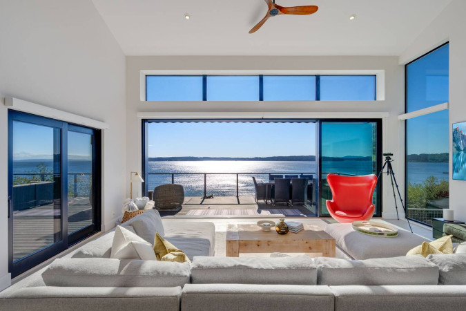 The Shoreside Serenity Retreat at Indianola Beach