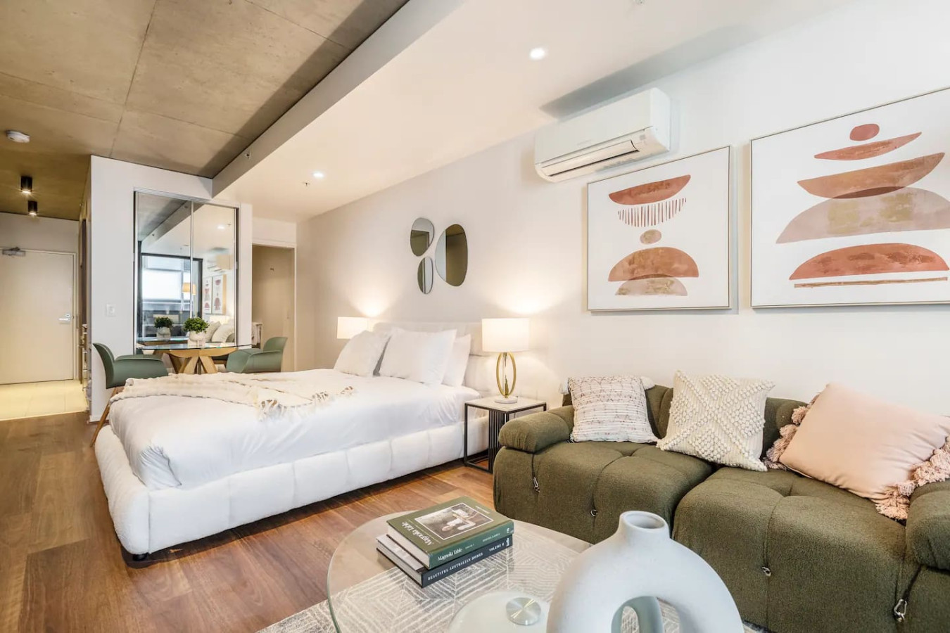 Cozy & Central Studio @ Flagstaff Gardens w/ Gym