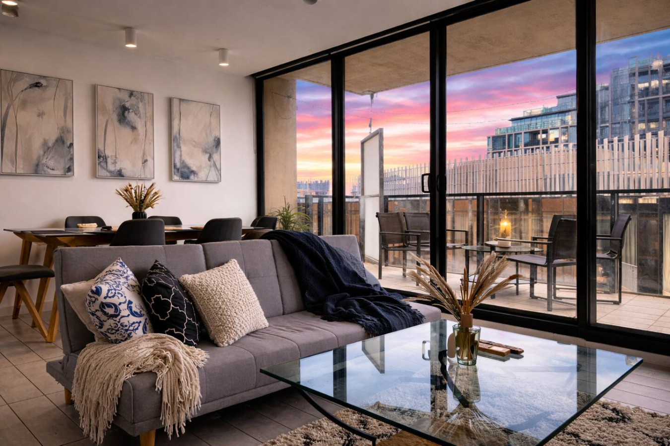 Deluxe two-bedroom on level 20