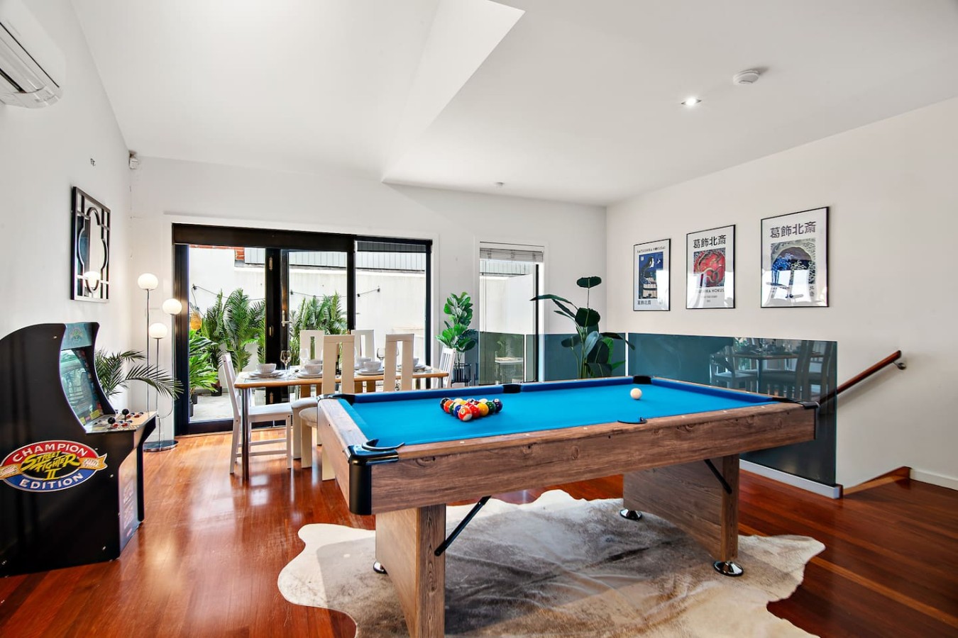 Japanese Richmond Townhouse w/ PoolTable + Parking