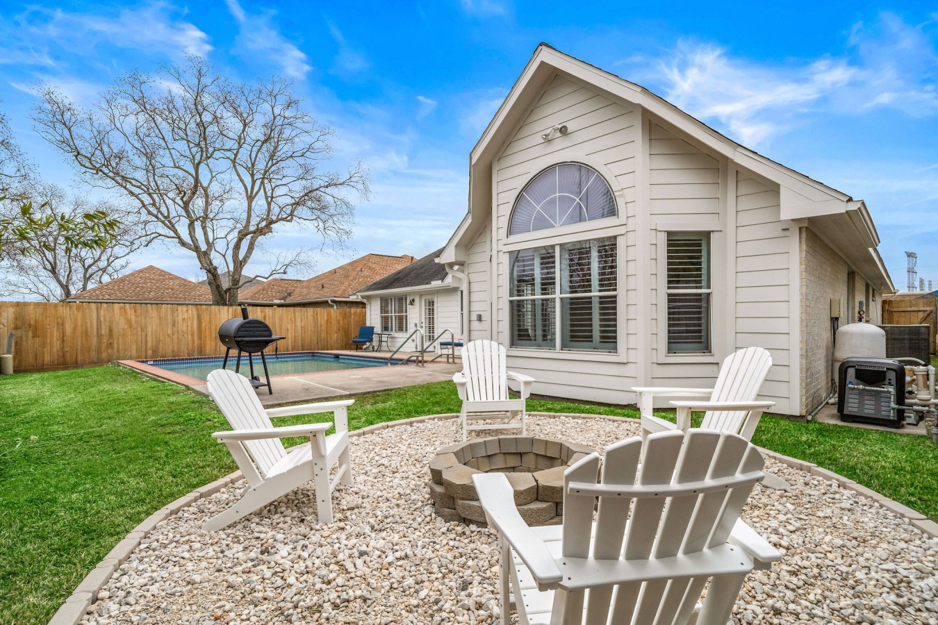Enjoy s'mores & laughter by the crackling fire pit
