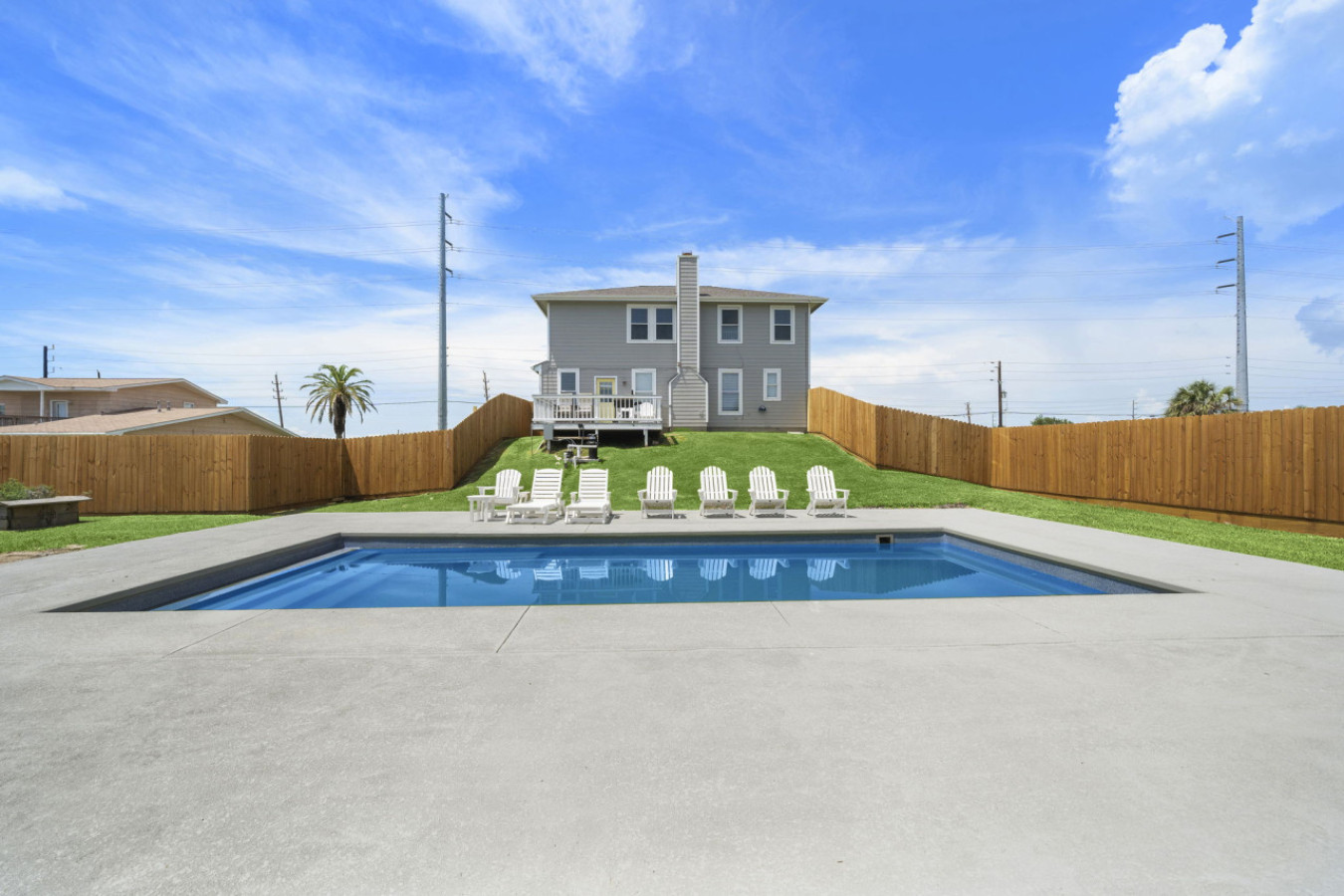 Relax by the pool & soak up the Texas sunshine