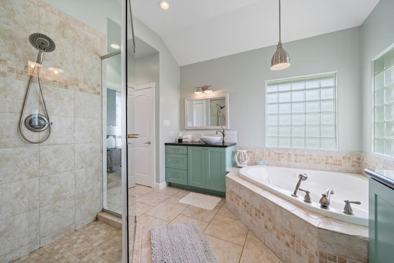 Another angle of the bathroom