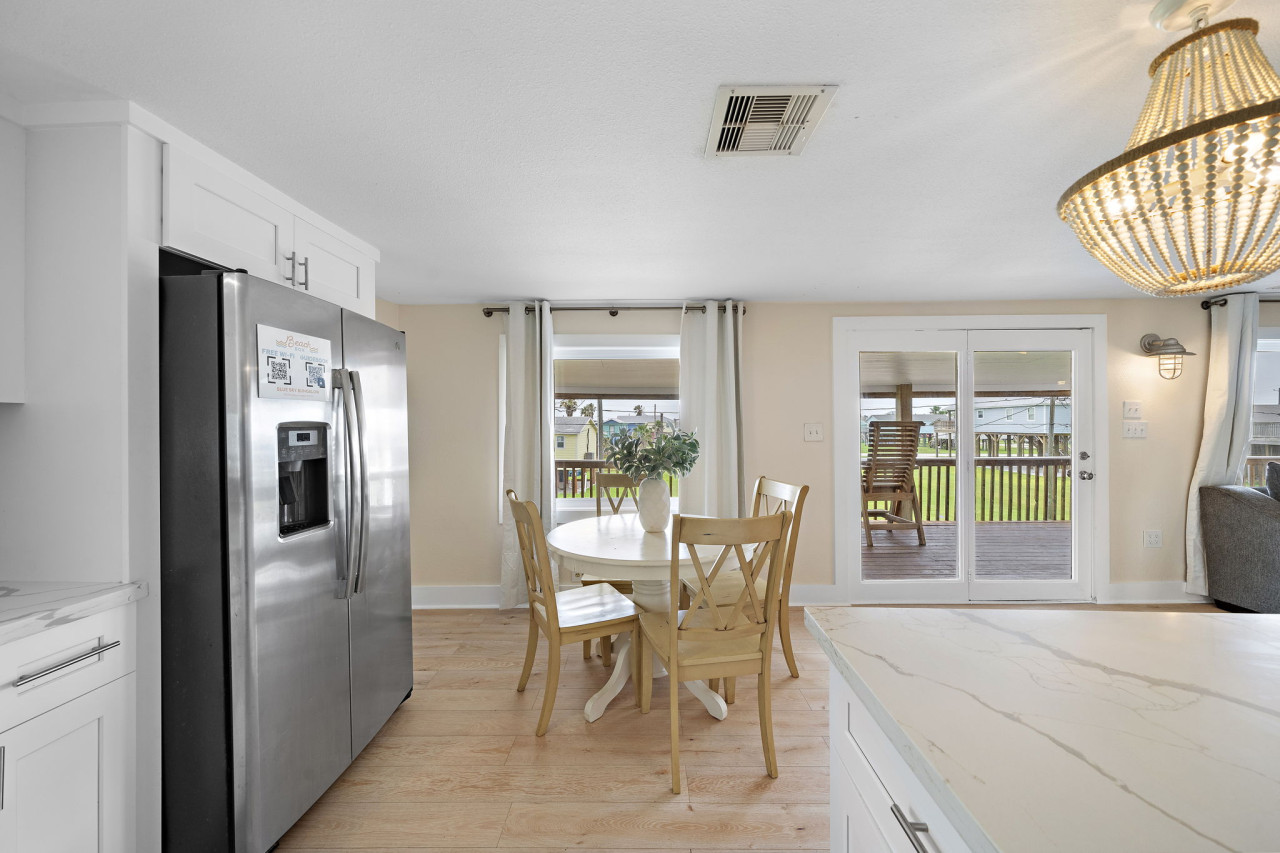 A kitchen perfect for preparing meals for the family!