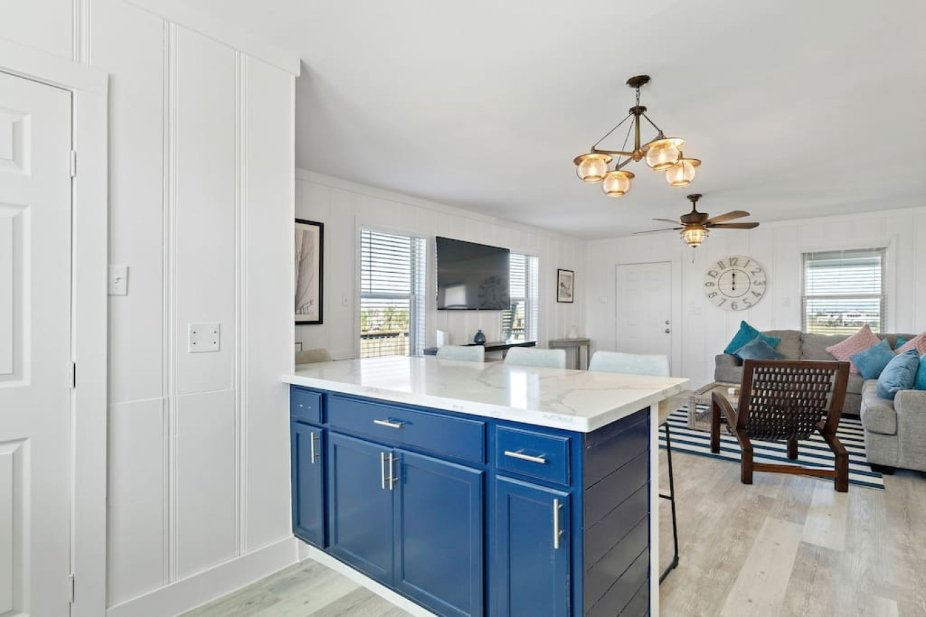 A kitchen perfect for preparing meals for the family!