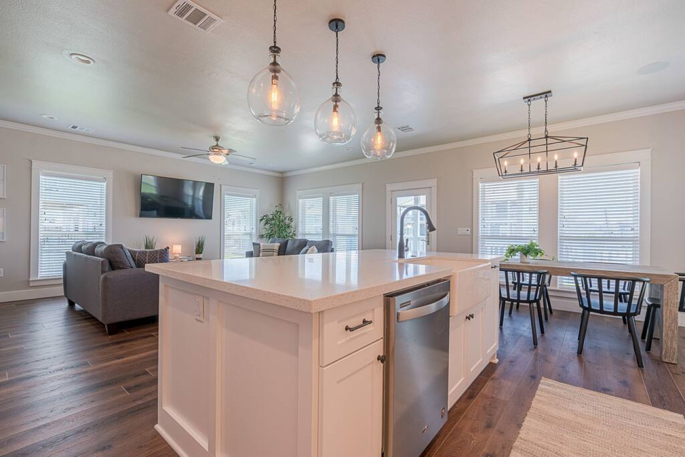 Endless possibilities await in this gourmet kitchen
