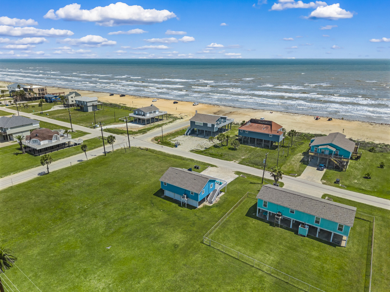 Prime location in a charming coastal community
