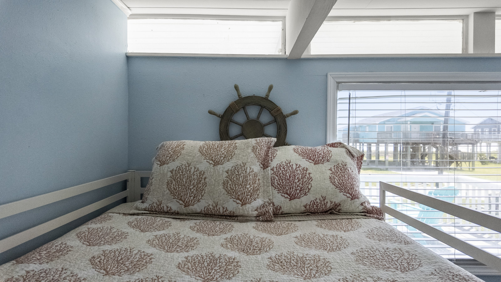 Sleep, laugh, repeat—this room is made for it