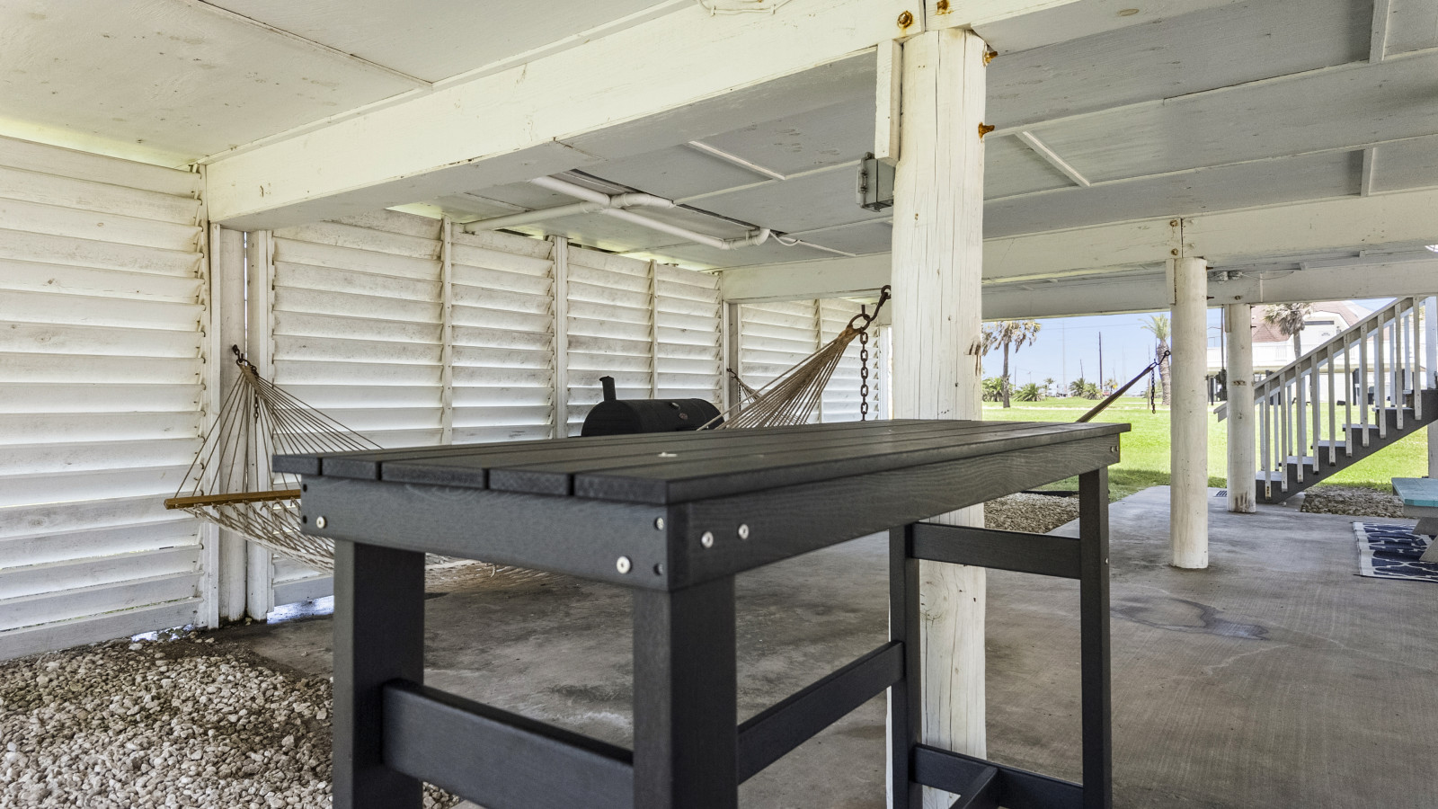 Plenty of room for entertaining outdoors