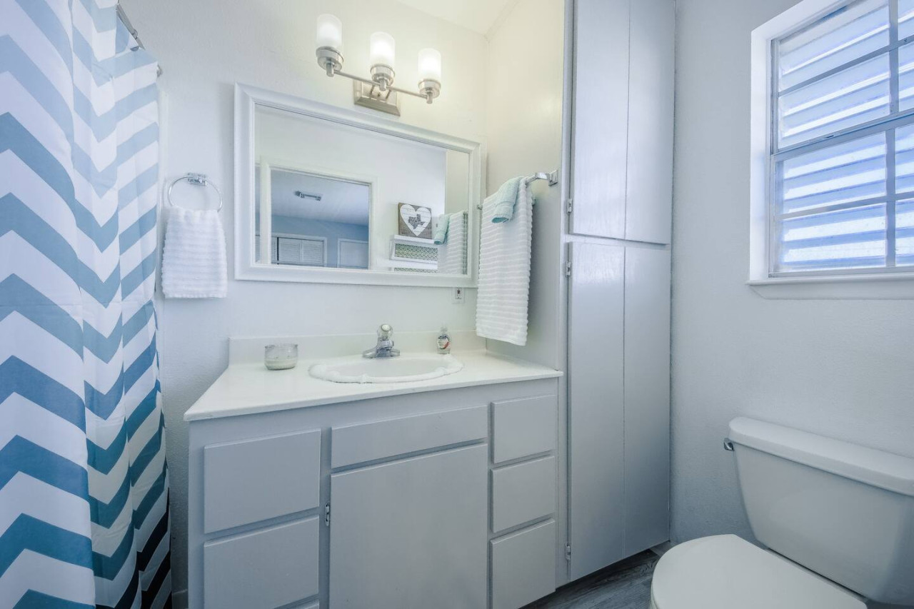 This bathroom is connected to a single bedroom