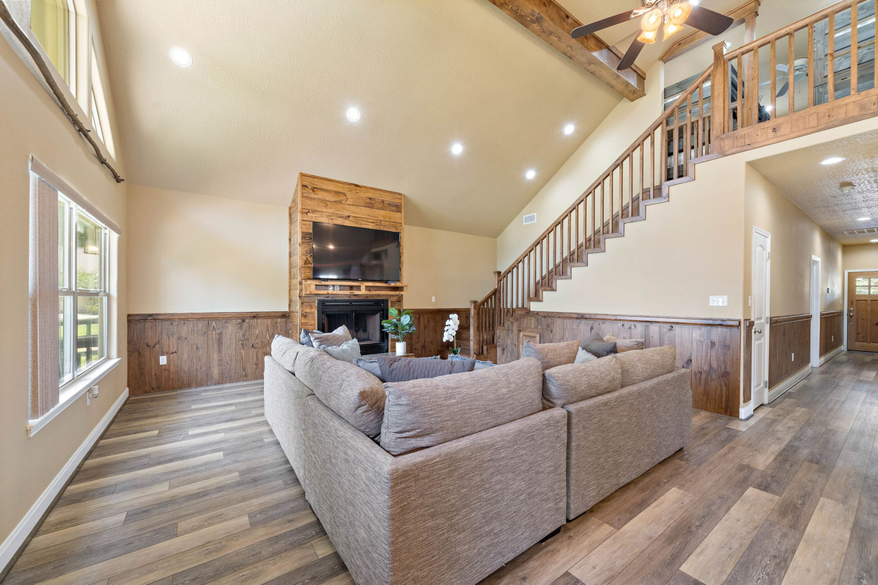 Cozy up for a movie night with the whole family!