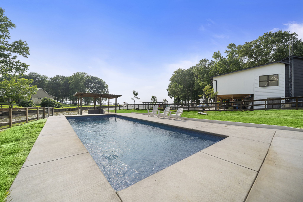 Another angle of the pool