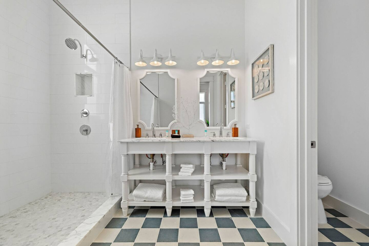 A luxurious bathroom ready for you to enjoy