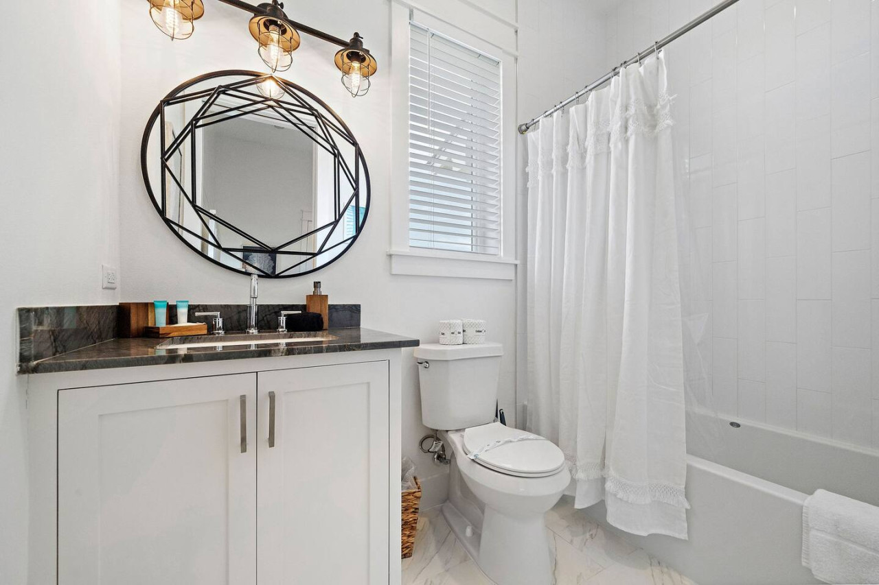 Feel pampered in this beautiful bathroom