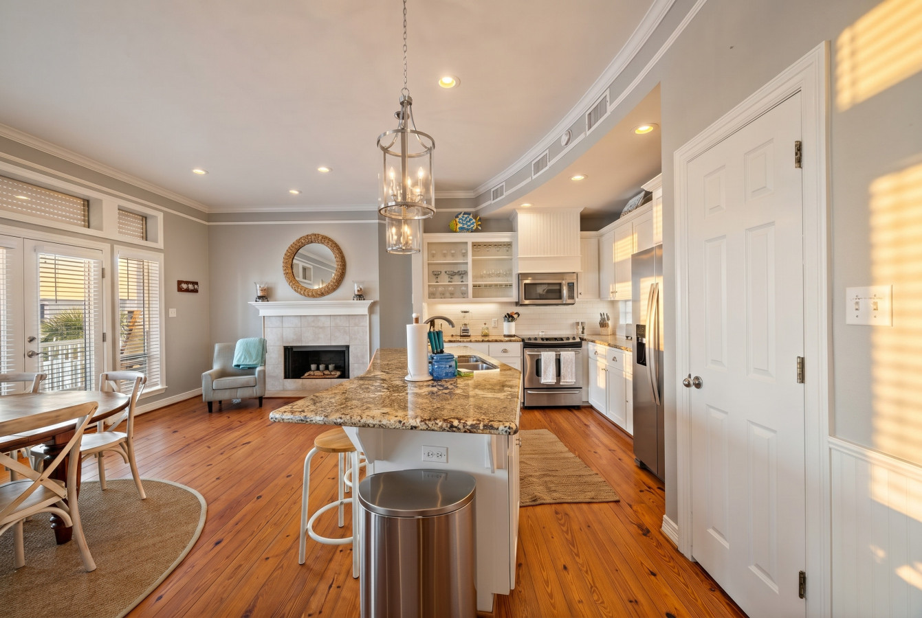 Cook with flair in our stylish kitchen, where every detail is a delight