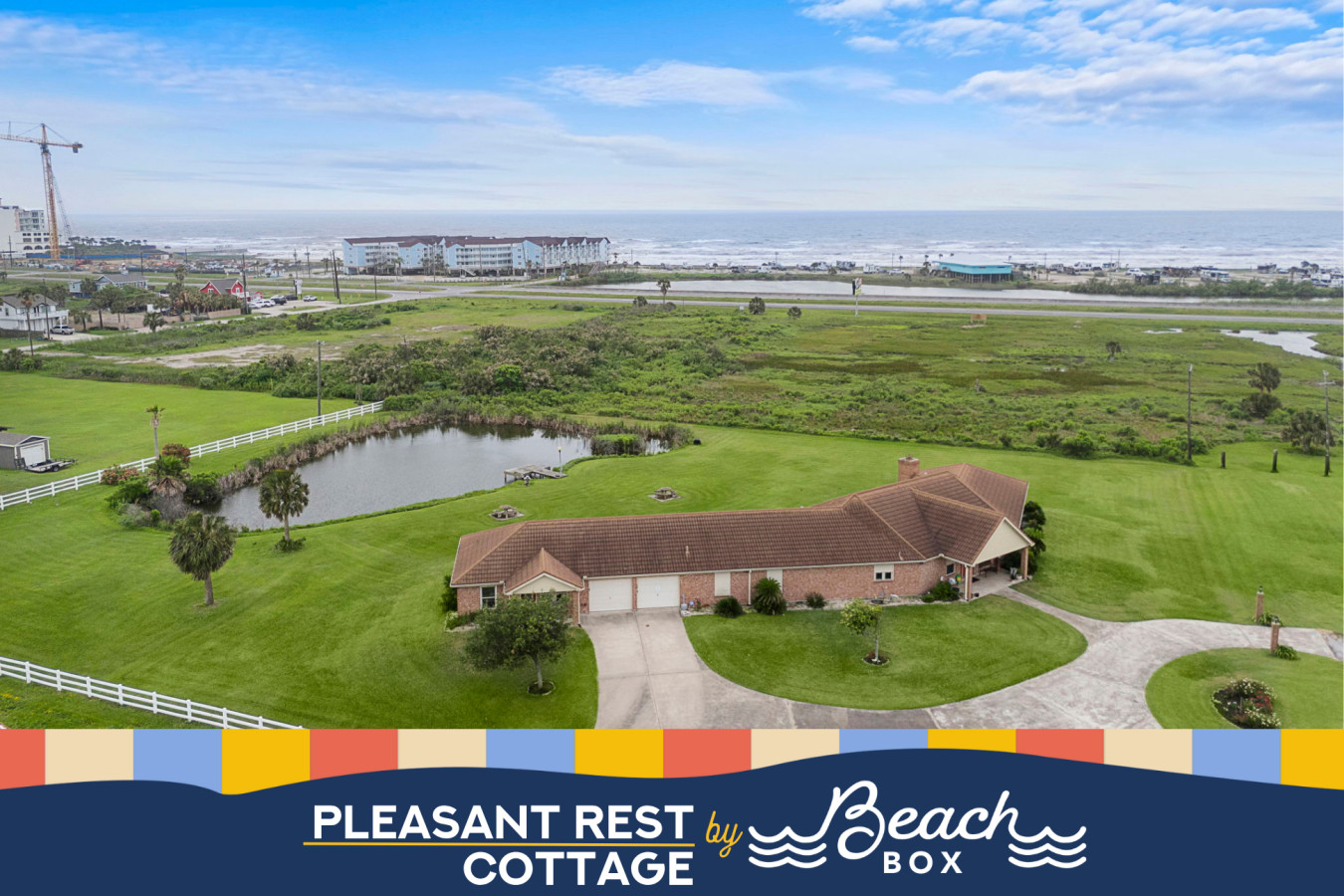 Cozy Hideaway With Accessible Features - Charming Retreat - Galveston, TX