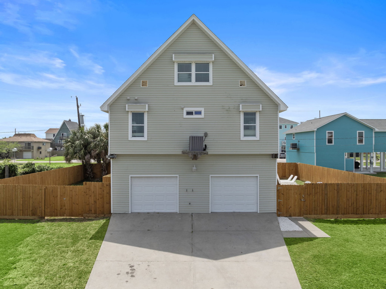 Plenty of space for games and backyard fun