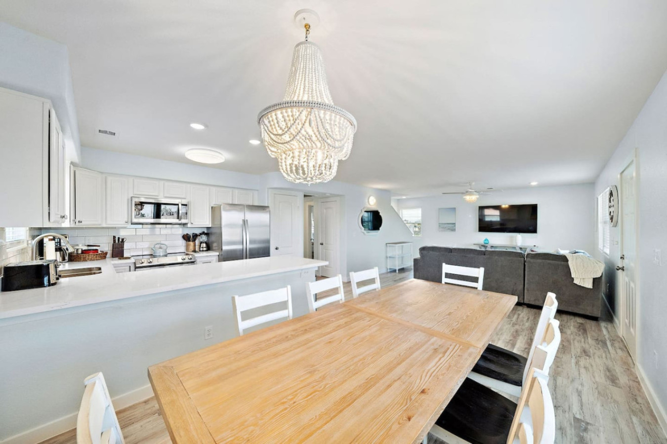 Create lasting memories around the dining table