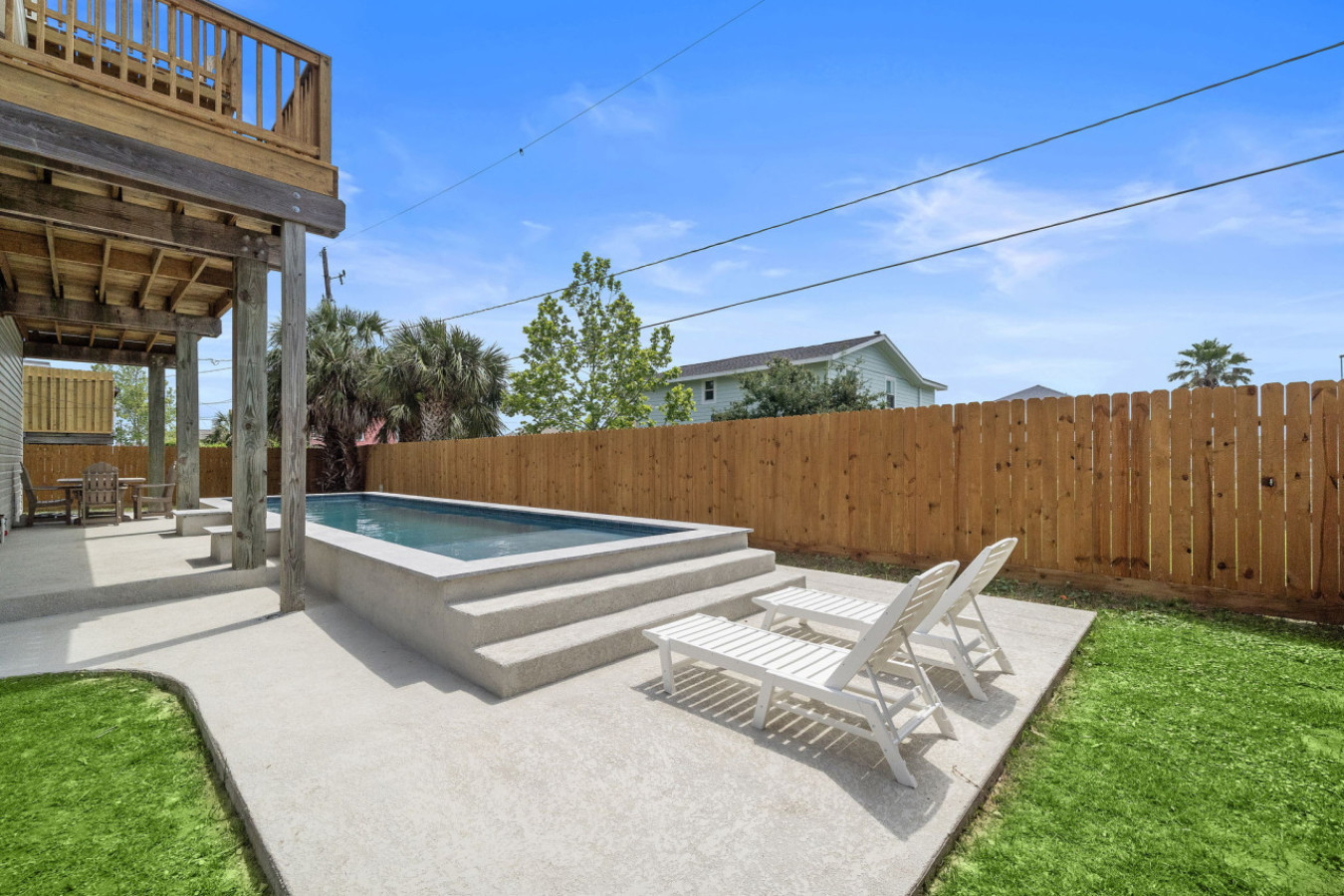 Memories made poolside under the Texas sun