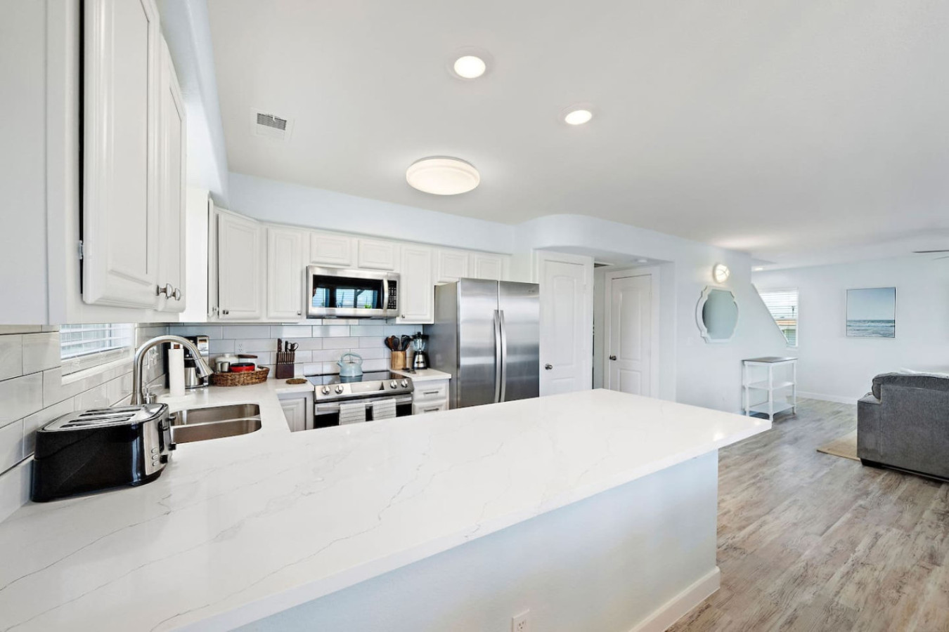 A kitchen perfect for preparing meals for the family!