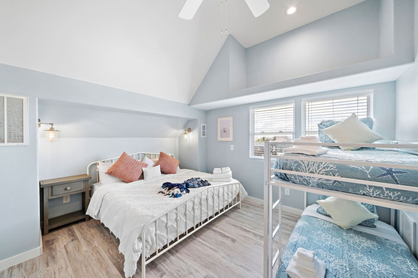 This bedroom has 1 King bed and 1 Twin/Twin bunk bed