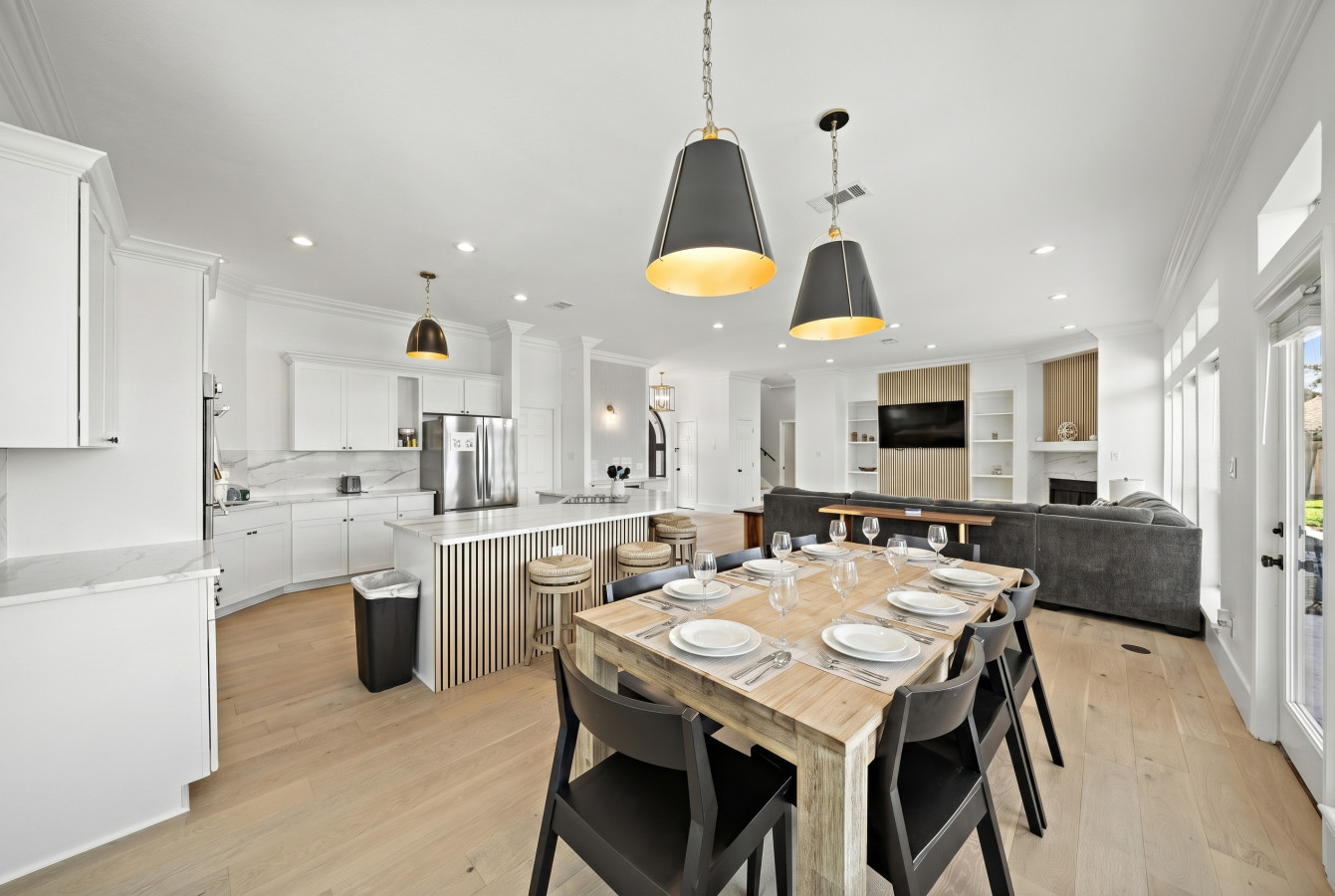 This dining area is located off the kitchen