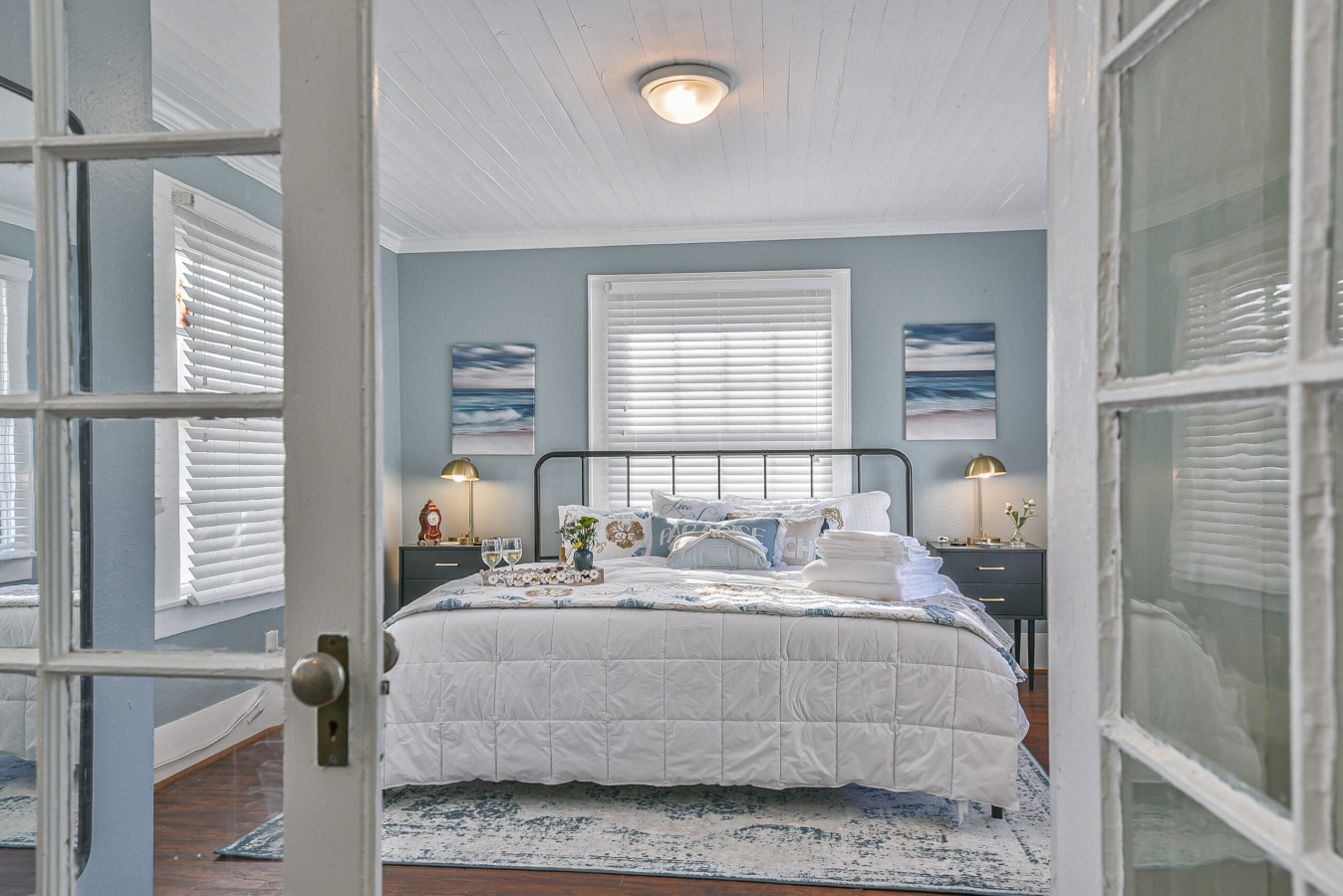 Pearl Suite - This bedroom has king sized bed