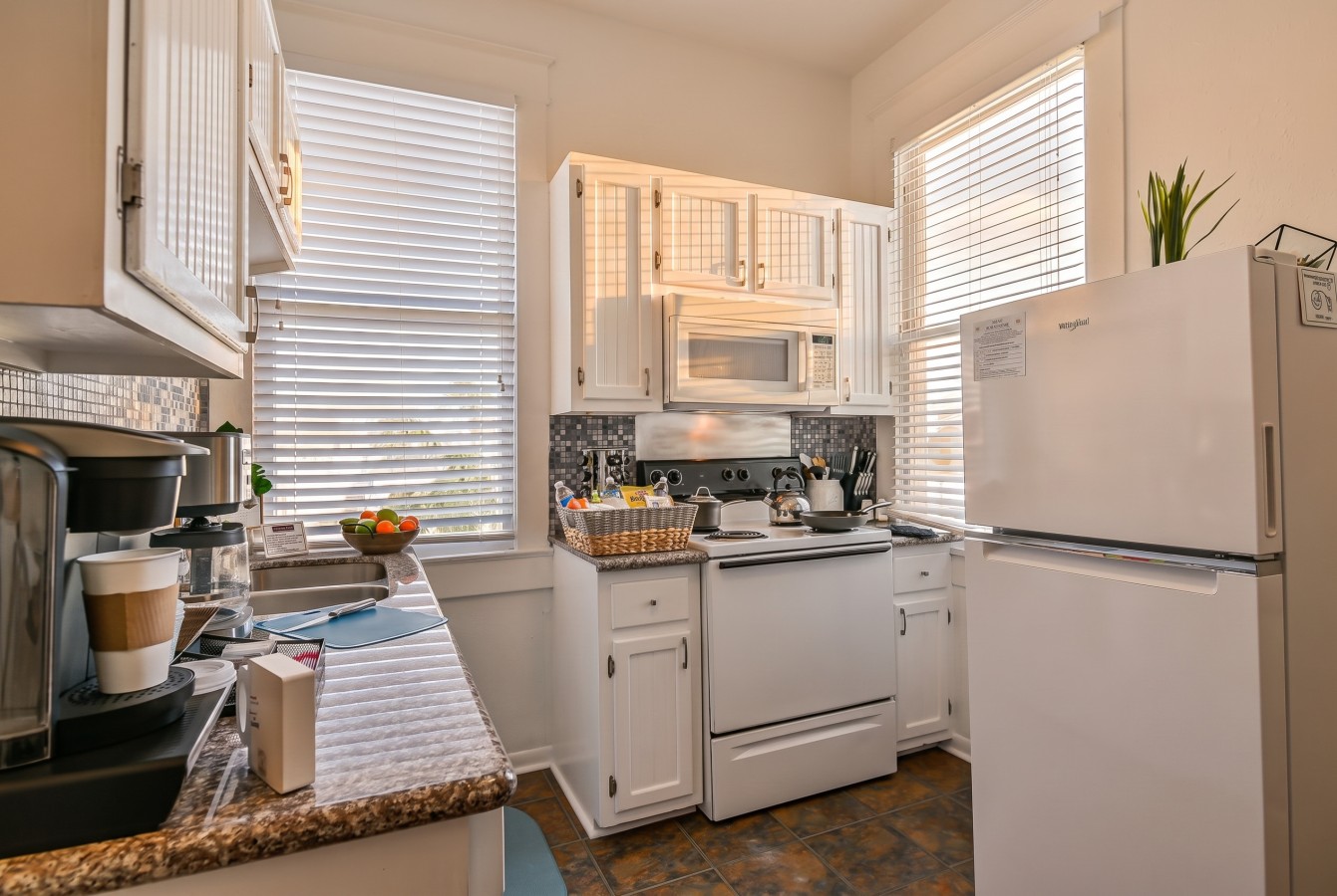 Ruby Suite - Whip up delicious meals in this charming kitchen