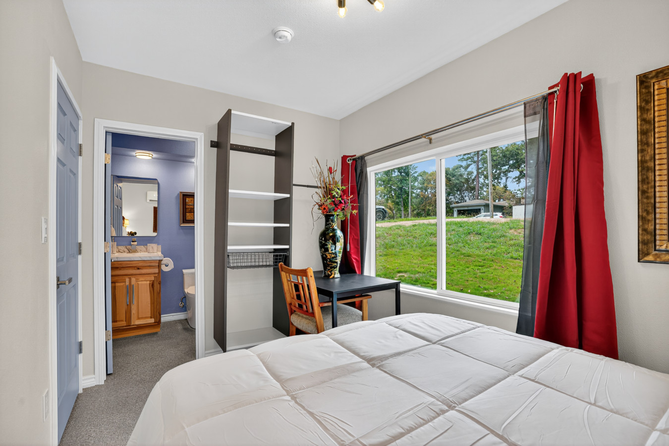 Welcome to the Mahogany Master! (Bedroom 1/5)