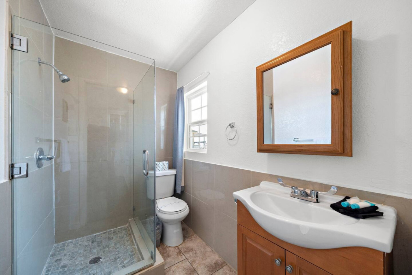 This bathroom is connected to a single bedroom