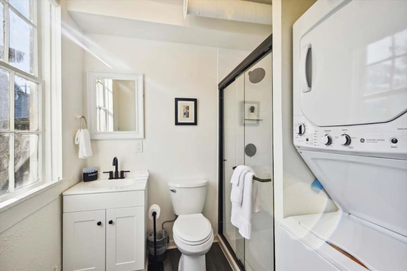 Another angle of the bathroom
