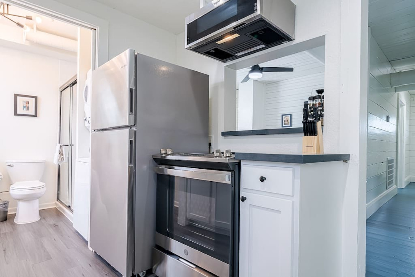 A kitchen perfect for preparing meals for the family!