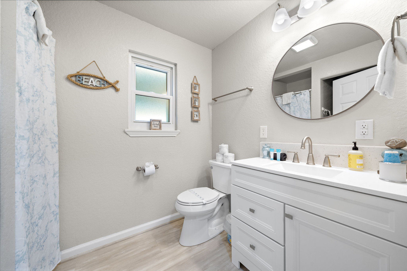Unwind in this beautiful bathroom