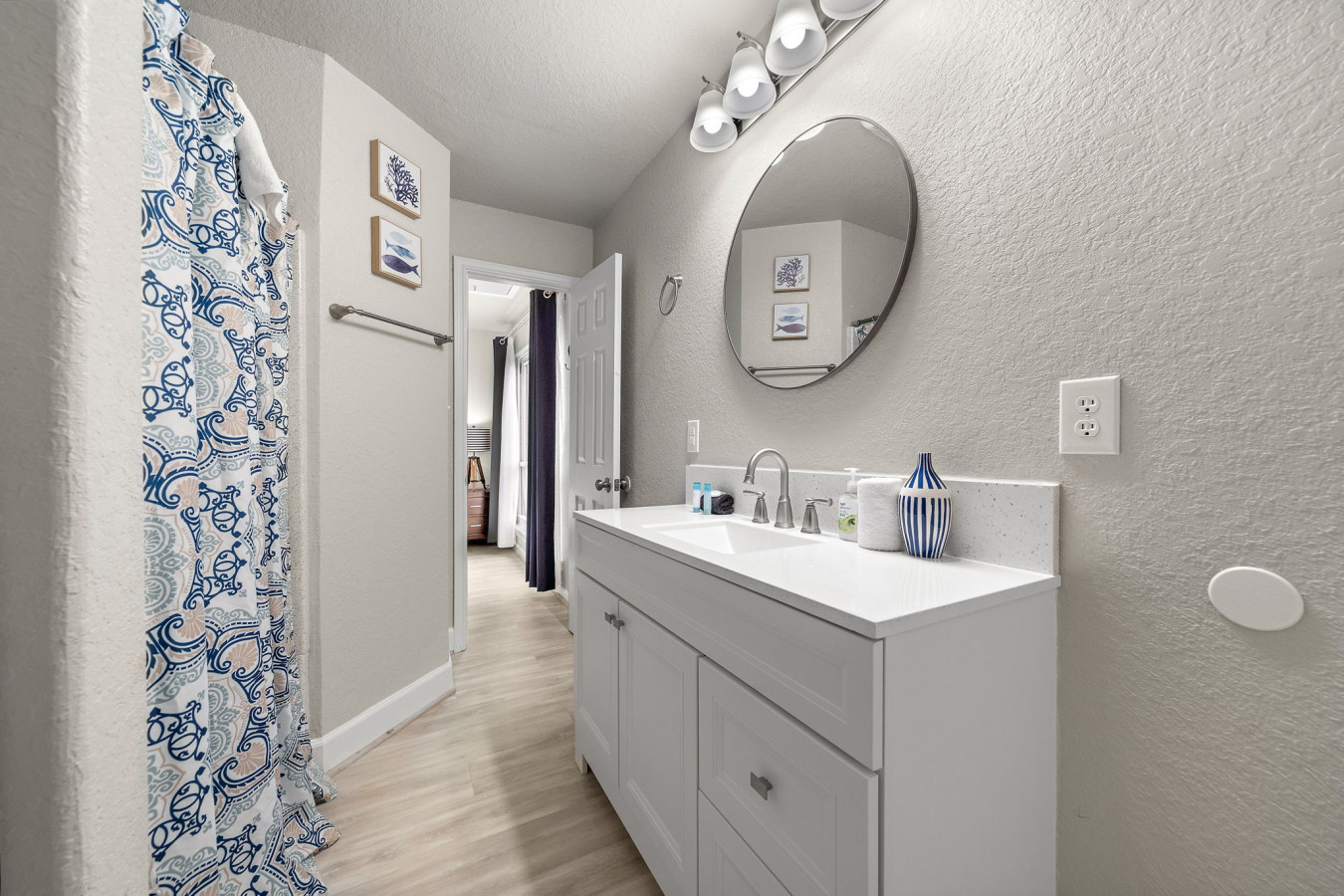 Unwind in this beautiful bathroom
